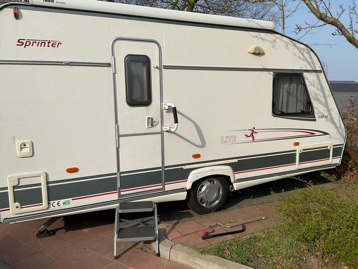 Beyerland sprinter 440 hk, Caravans en Kamperen, Caravans, Particulier, tot en met 4, 750 - 1000 kg, Treinzit, Beyerland, Dwarsbed
