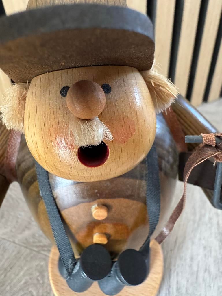 ERZGEBIRGISCHE KMO Jager Handgemaakt Decoratief Figuur, Verzenden, Gebruikt, Mens