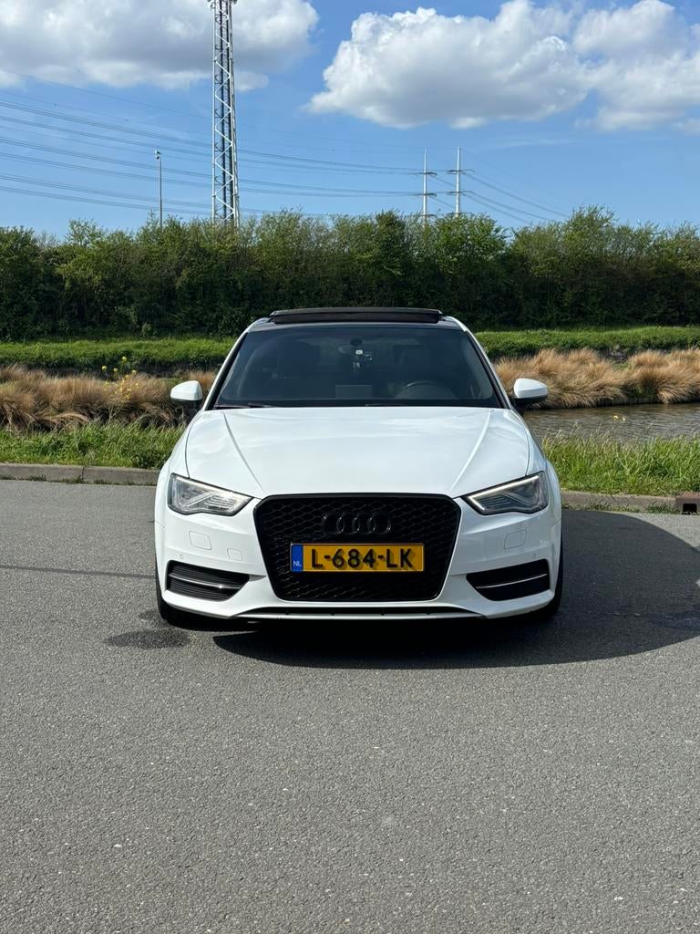 Audi A3 1.4 Tfsi COD Sportback S-tronic 2014 Wit, Auto's, Zwart, 4 cilinders, 1210 kg, Wit