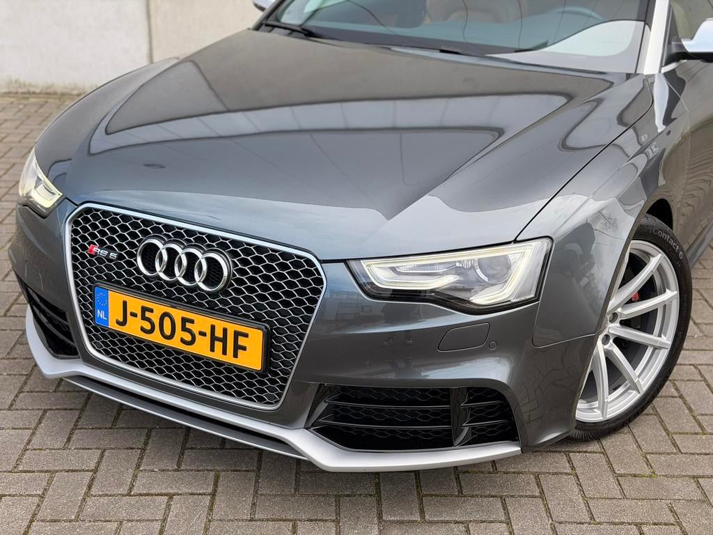 Audi RS5 Cabriolet 4.2 FSI Quattro Exclusive Cognac leder Ca, Auto's, Automaat, Euro 5, Gebruikt, 8 cilinders