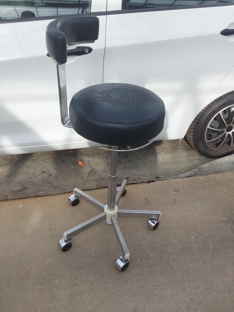 WERKSTOEL ATELIER SALON TATOO KRUK ERGONOMISCH VITRA STIJL, Ophalen of Verzenden, Ergonomisch, Zwart