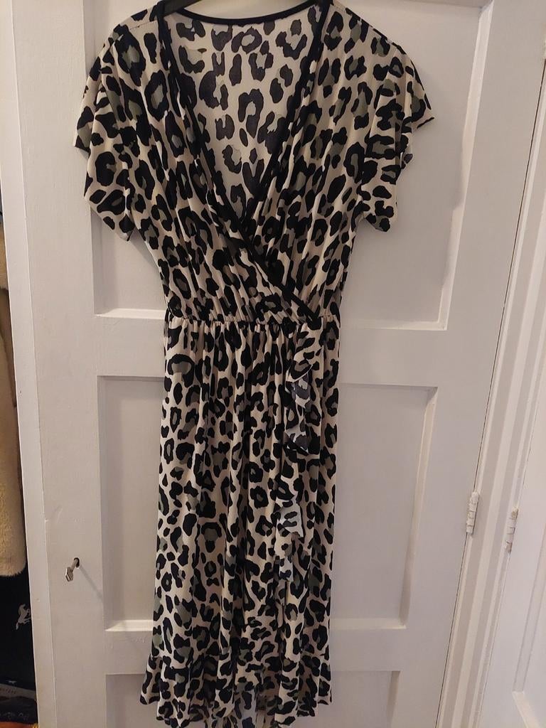 Mooie travelstof jurk universele maat L, Kleding | Dames, Jumpsuits, Ophalen, Zo goed als nieuw, Maat 42/44 (L)