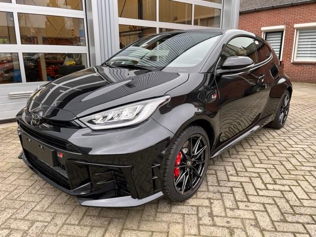 Toyota Yaris 1.6 Turbo GR High Performance 8AT Prem. (NEW) [, Auto's, Automaat, 1618 cc, 4 stoelen, Adaptive Cruise Control