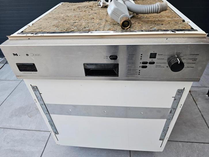 Miele Classic half inbouw vaatwasser, Witgoed en Apparatuur, Vaatwasmachines, Gebruikt, Inbouw, Ophalen