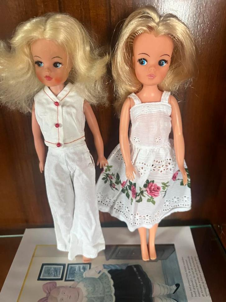 Vintage Sindy Poppen Set - Hong Kong - Jaren '70/'80, Kinderen en Baby's, Speelgoed | Poppen, Gebruikt, Barbie, Ophalen of Verzenden