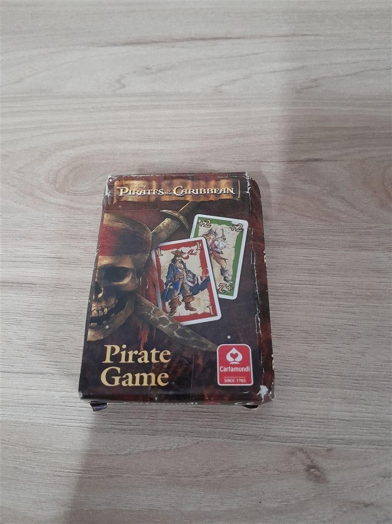 Pirates of the Caribbean - piraten spel - s3639, Hobby en Vrije tijd, Gezelschapsspellen | Bordspellen, Verzenden, Zo goed als nieuw