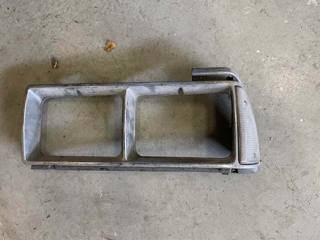 Toyota corona tt130 linker koplamp rand gebruikt, Ophalen of Verzenden