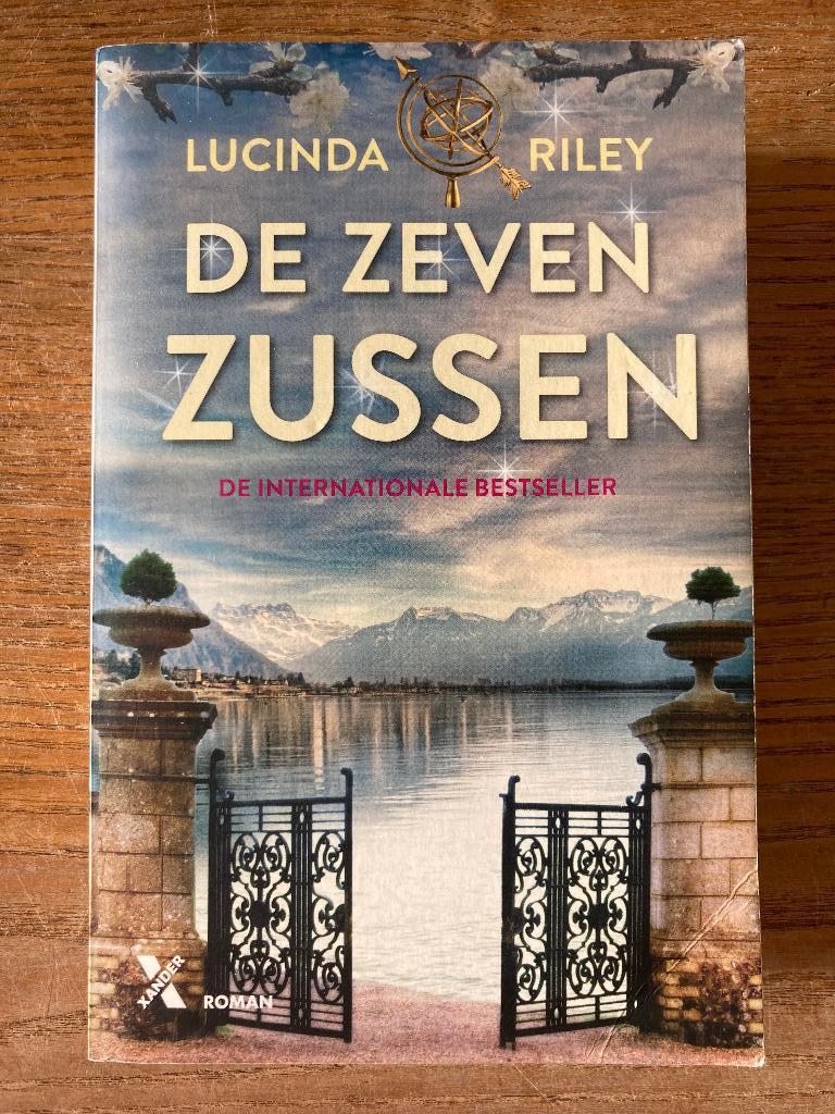 Lucinda Riley - De zeven zussen, Ophalen of Verzenden, Gelezen, Lucinda Riley