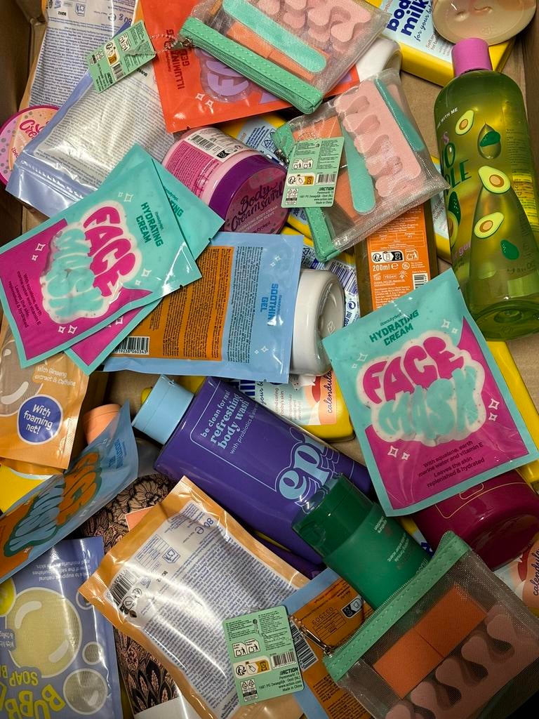 Partij cosmetica mix dozen 100 stuks Gratis Verzending, Ophalen, -, -, Nieuw