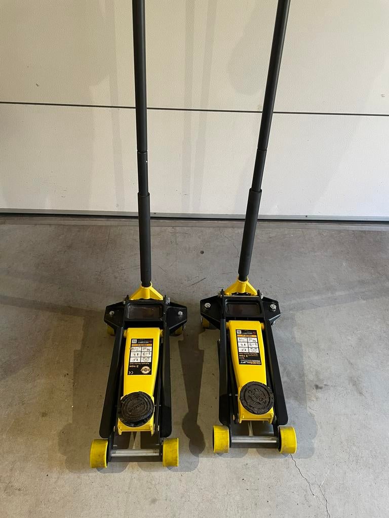 Omega autokrik 3 ton (bieden per stuk!), Ophalen, Zo goed als nieuw, Hydraulisch, Garagekrik