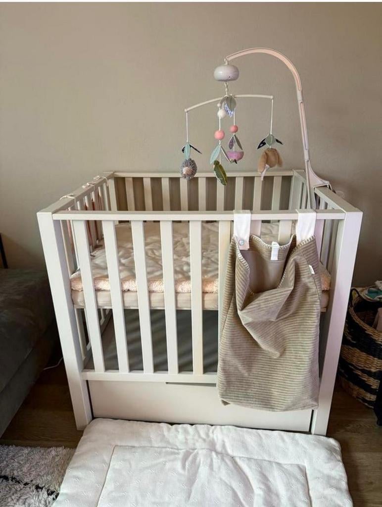 Europe Baby Box Mees Oatmeal met lade + accessoires, Kinderen en Baby's, Boxen, Ophalen, Zo goed als nieuw, Vierkant, Boxkleed