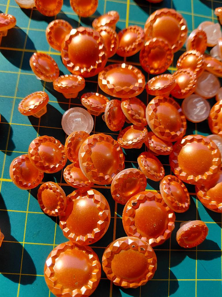 Setje oranje glasknopen, Ophalen of Verzenden, Gebruikt, Knoop of Knopen