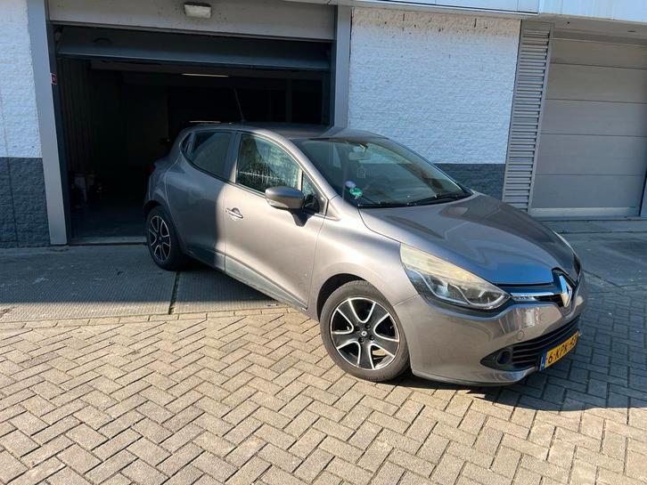 Renault Clio 0.9 TCE | 5 DRS| AC | APK | DST KETTING VV | BT, Auto's, Renault, Bedrijf, Clio, Airbags, Airconditioning, Alarm