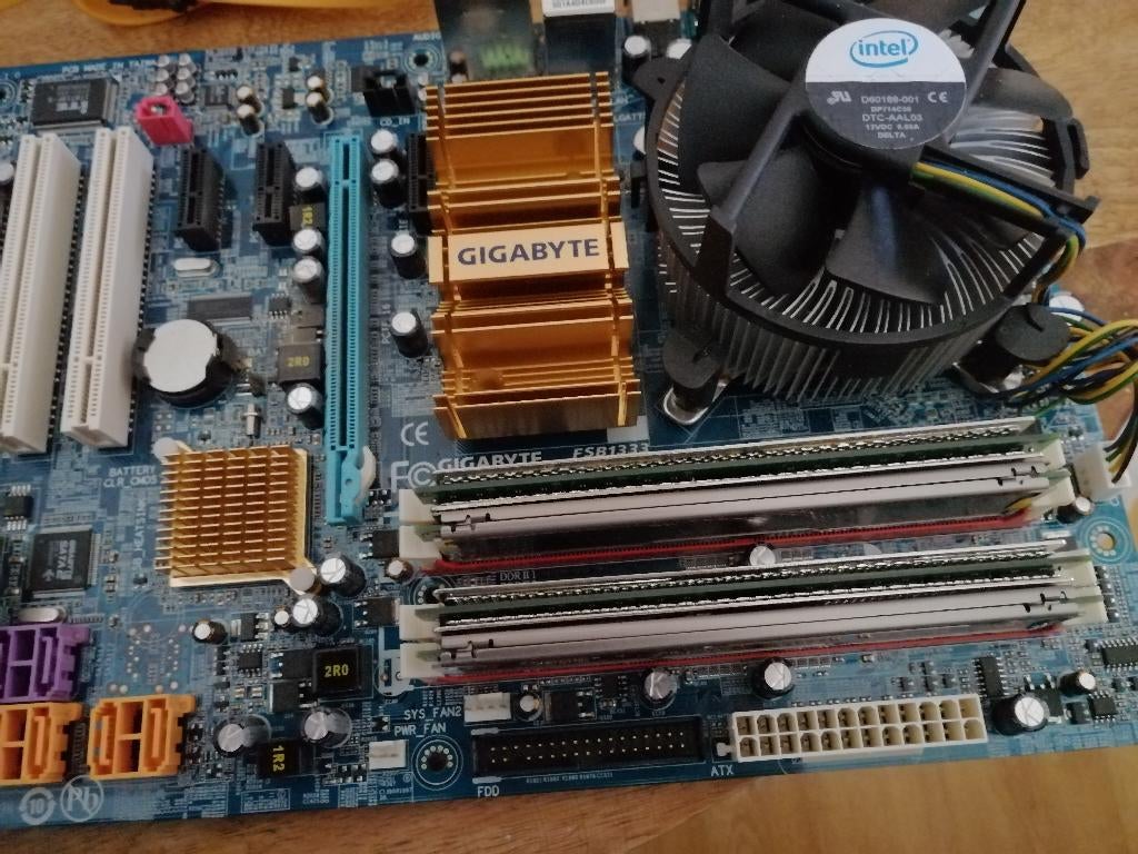 Mainboard Gigabyte GA-P35-S3, Computers en Software, Moederborden, Gebruikt, Intel, DDR2, Ophalen