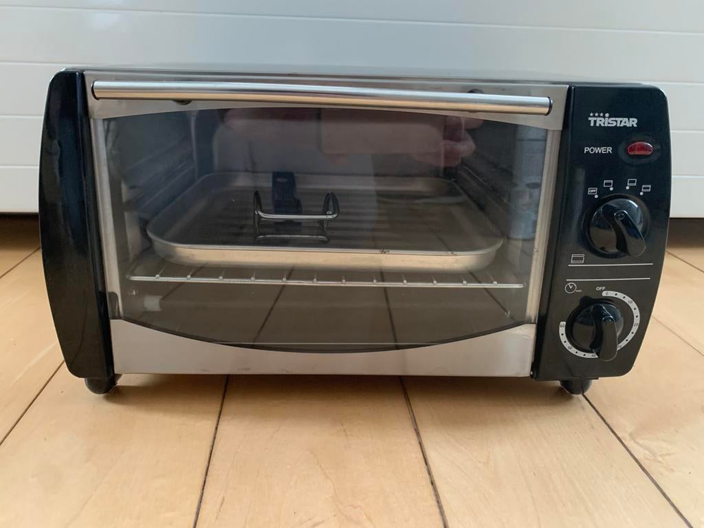 Tristar camping oven / Z.G.A.N. / 800 Watt, Caravans en Kamperen, Ophalen of Verzenden, Zo goed als nieuw