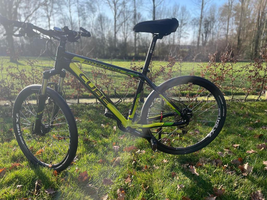 Cube attention maat M (met fietscomputer), Fietsen en Brommers, Fietsen | Mountainbikes en ATB, Ophalen, Gebruikt, Heren, Overige merken