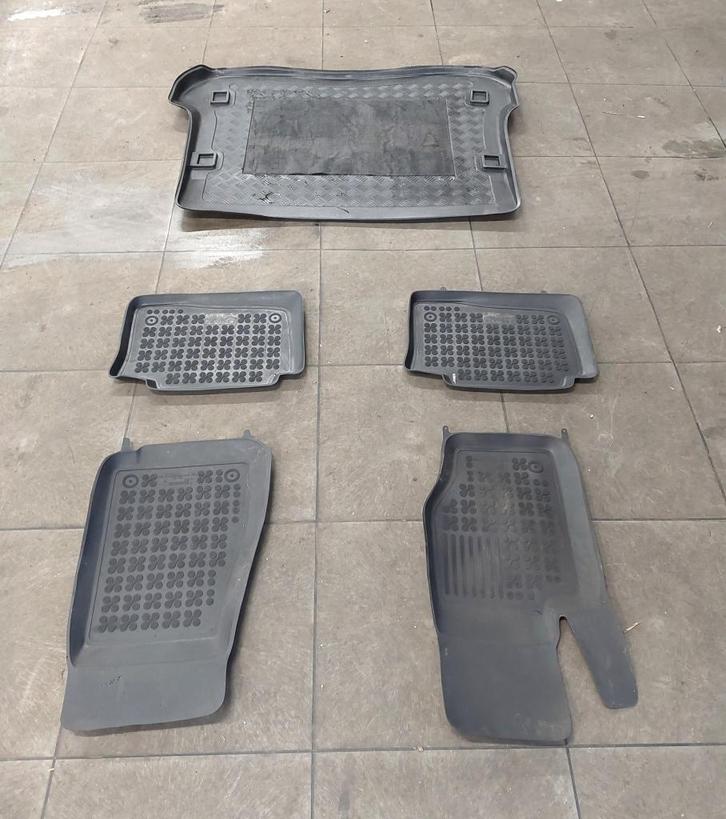 Jeep Grand Cherokee rubber matten 2005-2010, Auto-onderdelen, Interieur en Bekleding, Amerikaanse onderdelen, Jeep, Gebruikt, Ophalen of Verzenden