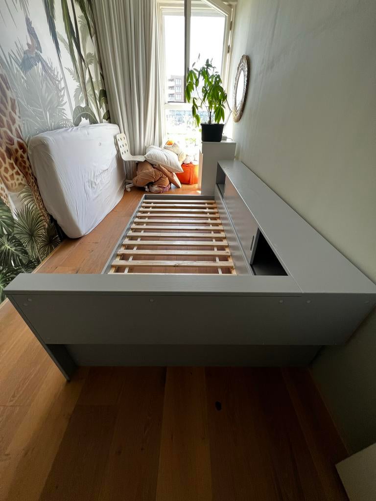 Woood Connect Bed Grijs met lattenbodem (matras optioneel), Huis en Inrichting, Ophalen, Gebruikt, 90 cm, Eenpersoons