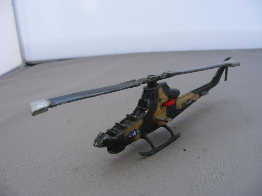 Bell ah 1g helikopter us army a26 corgi incompleet, Hobby en Vrije tijd, Ophalen of Verzenden, Gebruikt, Overige typen