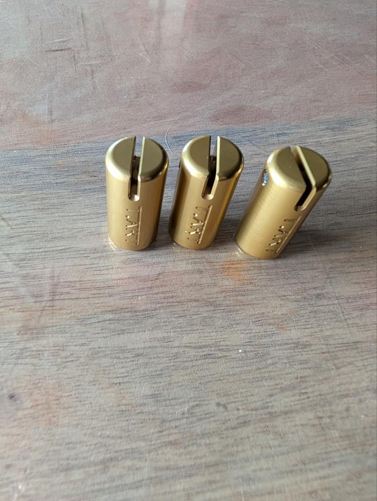Drie gouden bobbins van Tart, Ophalen of Verzenden
