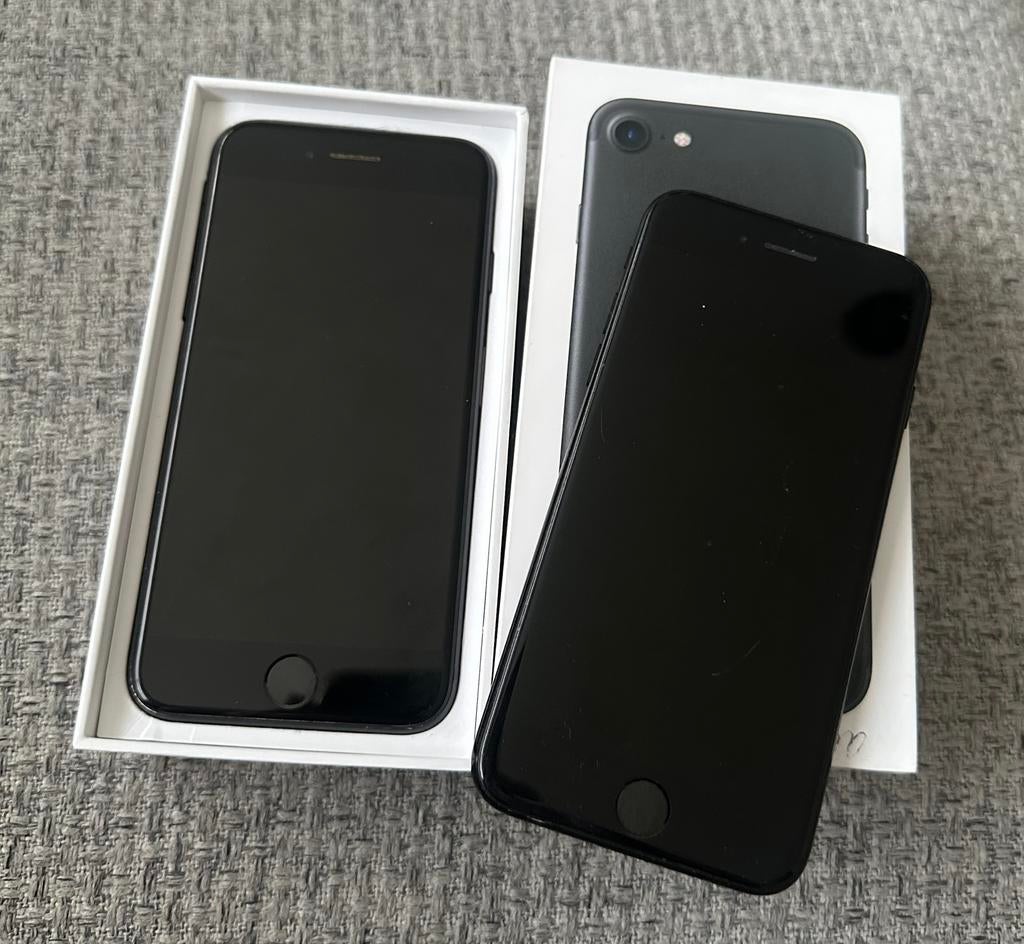 Iphone se 2020, Ophalen of Verzenden, Zo goed als nieuw, Zwart, 64 GB