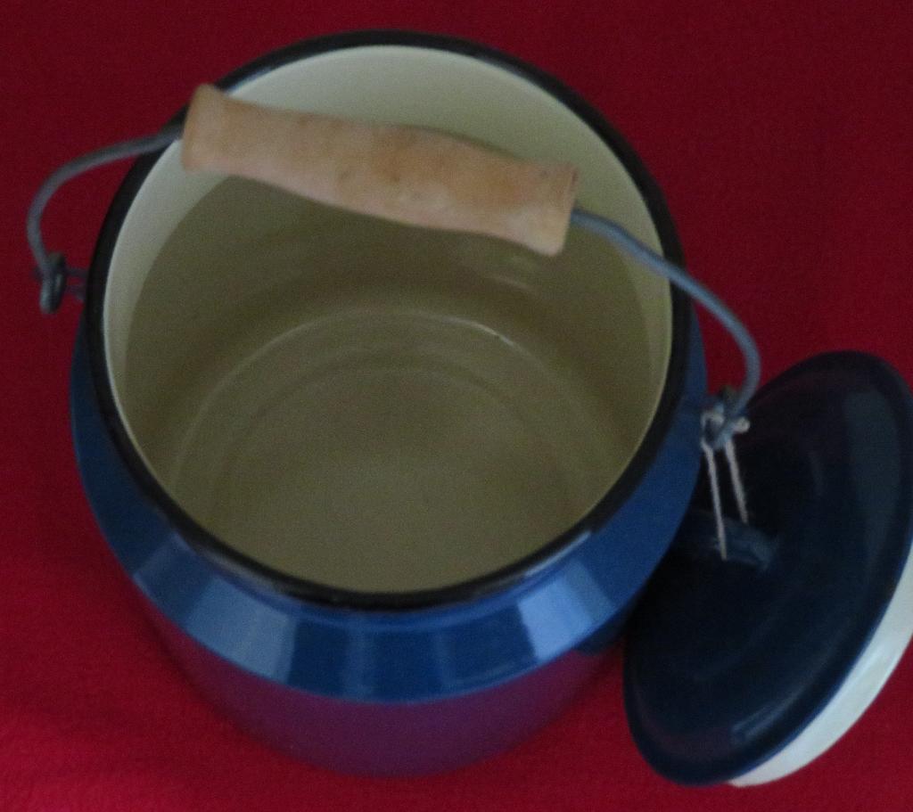 Melkbus met deksel en handvat, Ophalen, Gebruikt, Decoratieobject