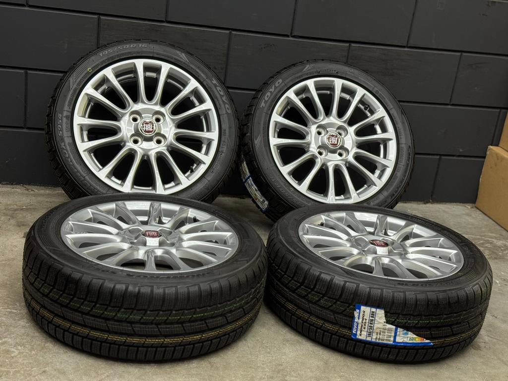 NIEUW! Originele 16 inch Fiat 124 Spider 4x100 ET45 Toyo, Ophalen, 16 inch, ., Banden en Velgen