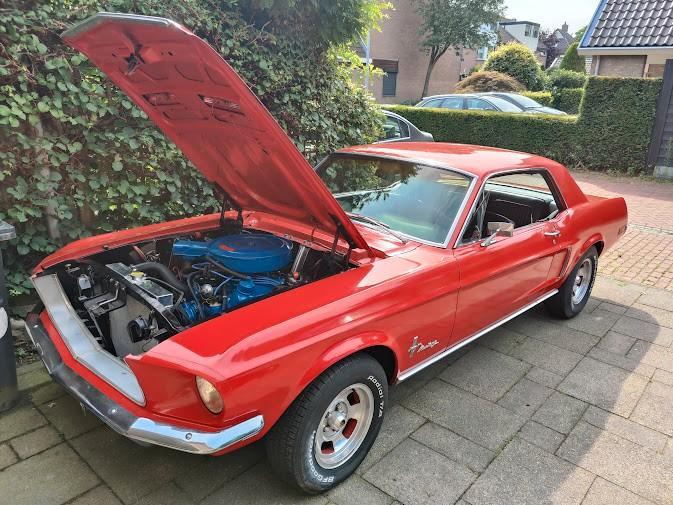 Gestolen, Auto's, Ford, Particulier, Mustang, Benzine, Coupé, Automaat, Rood, Zwart, Kunstmatig leder, Achterwielaandrijving, Ophalen