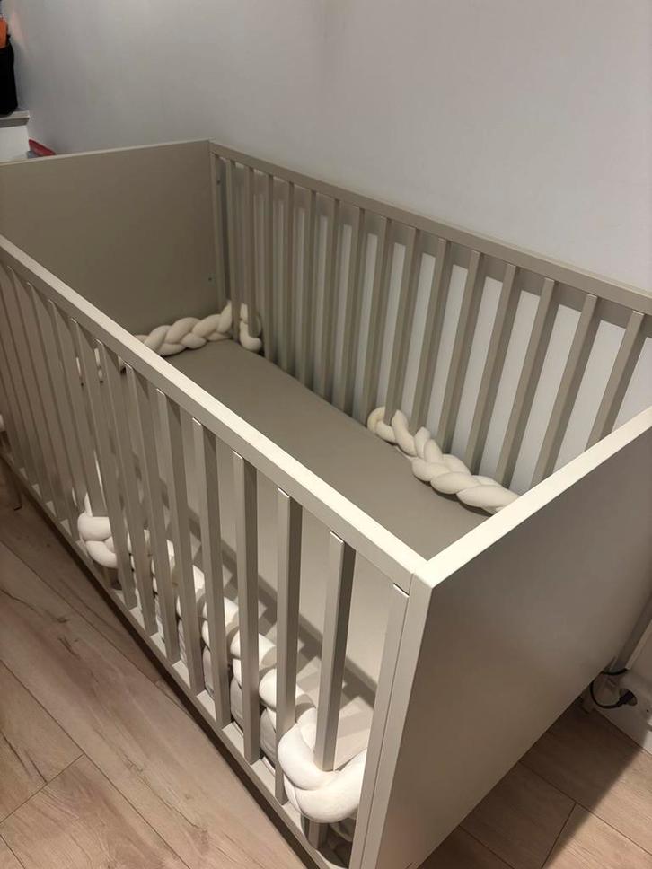 Kidsmill Amy Ledikant Oatmeal 70x140 cm, Kinderen en Baby's, Babywiegjes en Ledikanten, Zo goed als nieuw, Ledikant, Ophalen