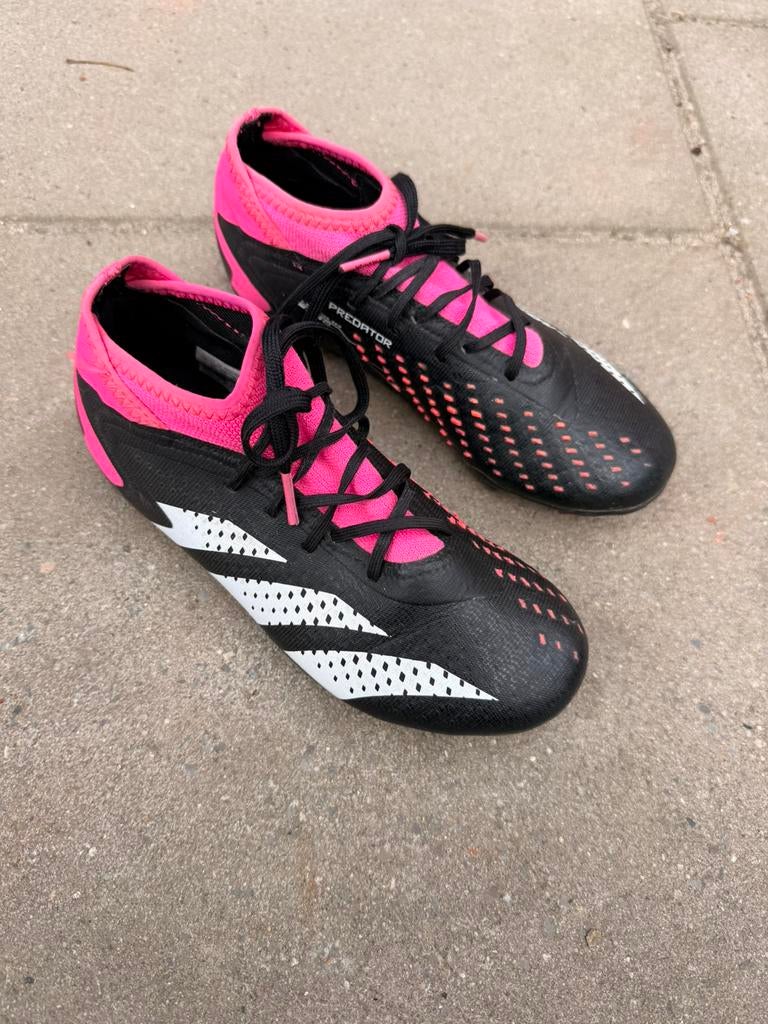 Te koop voetbalschoenen., Gebruikt, Maat XS of kleiner, Schoenen, Ophalen of Verzenden