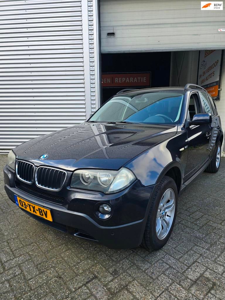 BMW X3 2.0i Executive lees tekst versnellingsbak niet 100 %, Auto's, BMW, 4 cilinders, Blauw, Bedrijf, Handgeschakeld