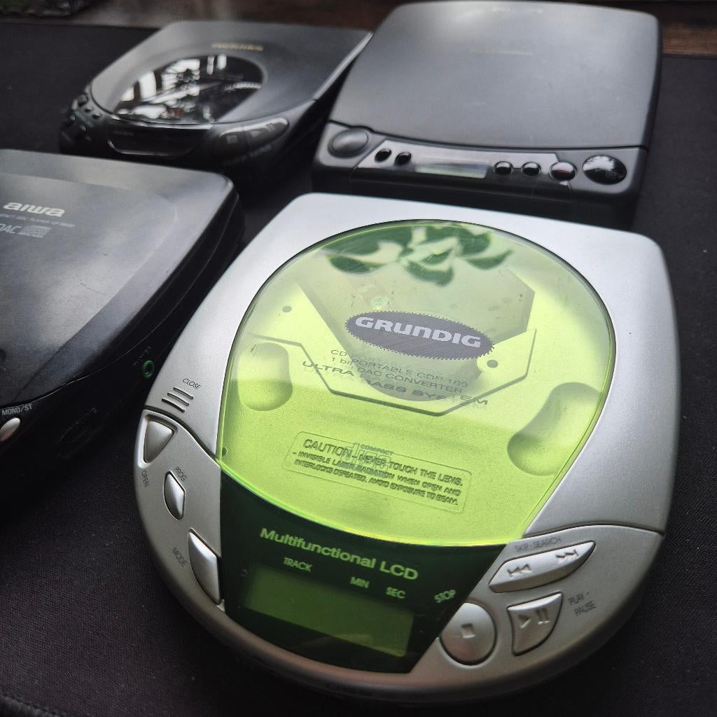 4 discmans - Philips, Aiwa, Grundig, Technics, Ophalen of Verzenden, Discman