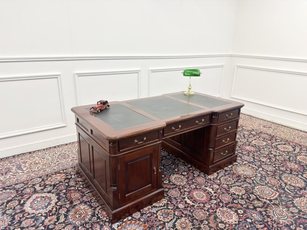 Klassiek Engels Chesterfield Bureau Partnerdesk, Ophalen