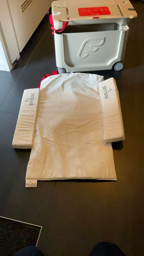 Jetkids vliegtuig bed rolkoffer, Ophalen of Verzenden, Zo goed als nieuw