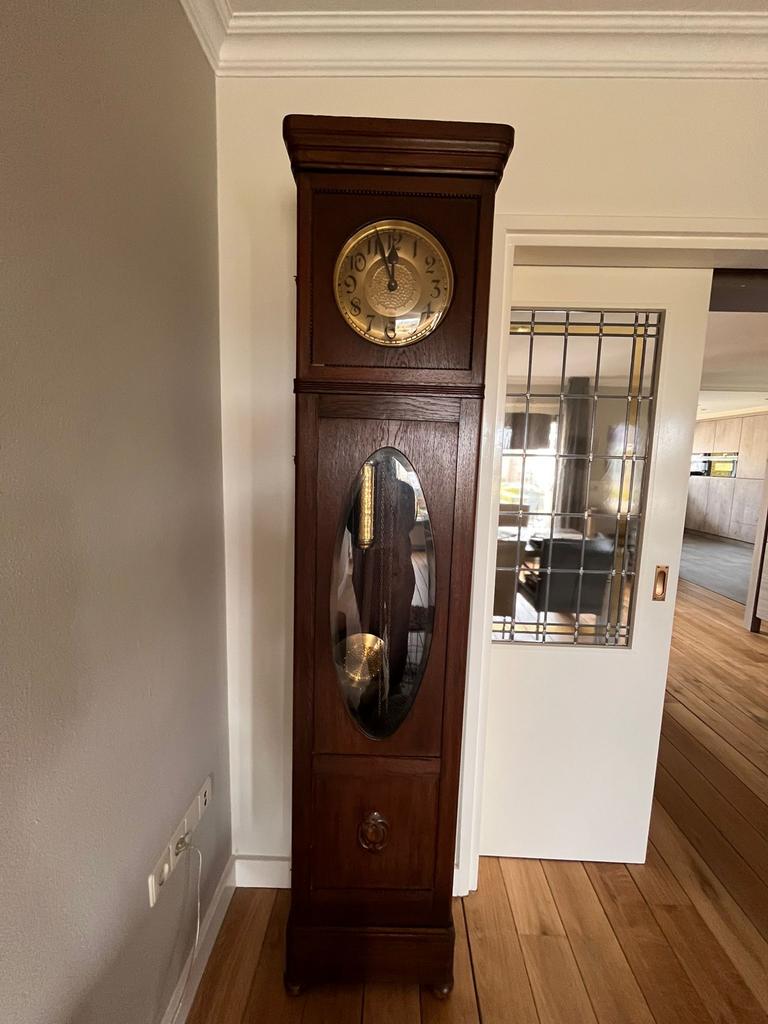 Duitse staande klok met Westminster slagwerk, Ophalen