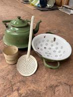 Vintage Keukenaccessoires Set: Theepot, Vergiet, Zeef, Kruid, Ophalen