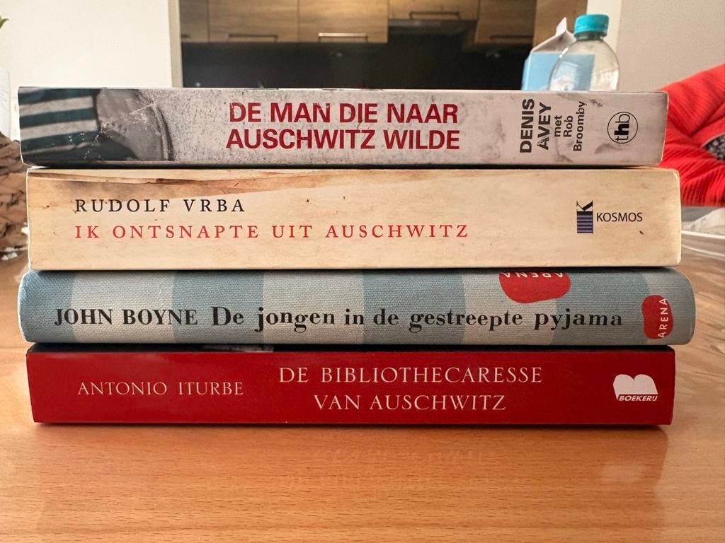 Boeken over Auschwitz - 4 stuks, Ophalen of Verzenden, Tweede Wereldoorlog, Gelezen, Algemeen