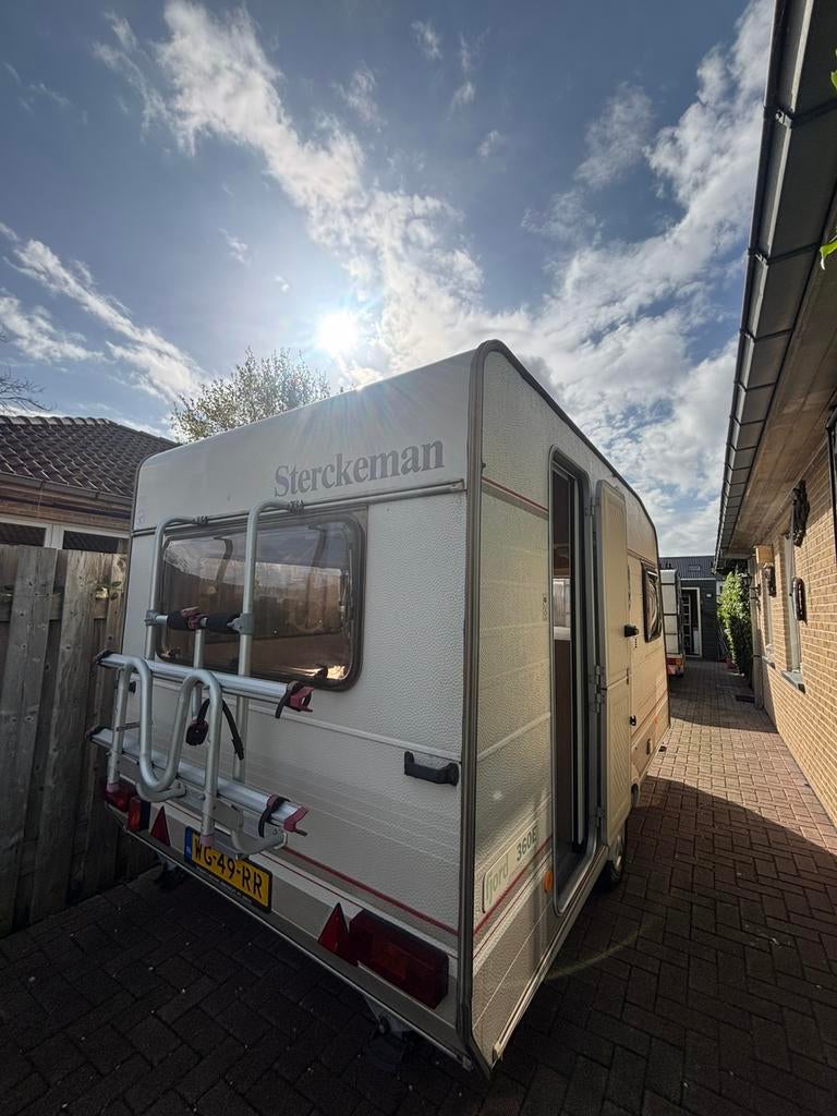 Leuke sterckeman met voortent en luifel, Sterckeman, Bedrijf, Treinzit, 750 - 1000 kg