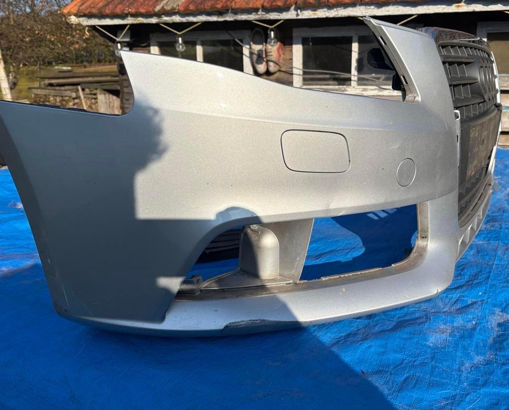 Audi A4 B8 (2009) Bumper met schade - Voor, Auto-onderdelen, Gebruikt, Voor, Bumper, Audi