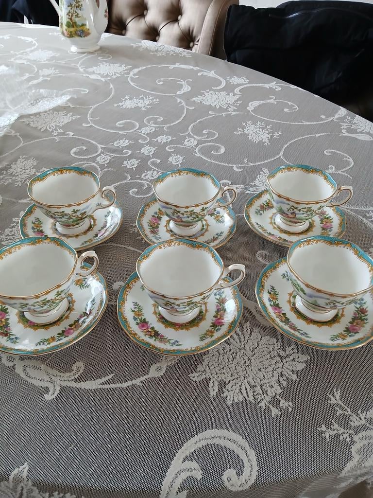 6 kop en schotels Royal Albert Chelsea Bird, Antiek en Kunst, Antiek | Servies los, Ophalen of Verzenden