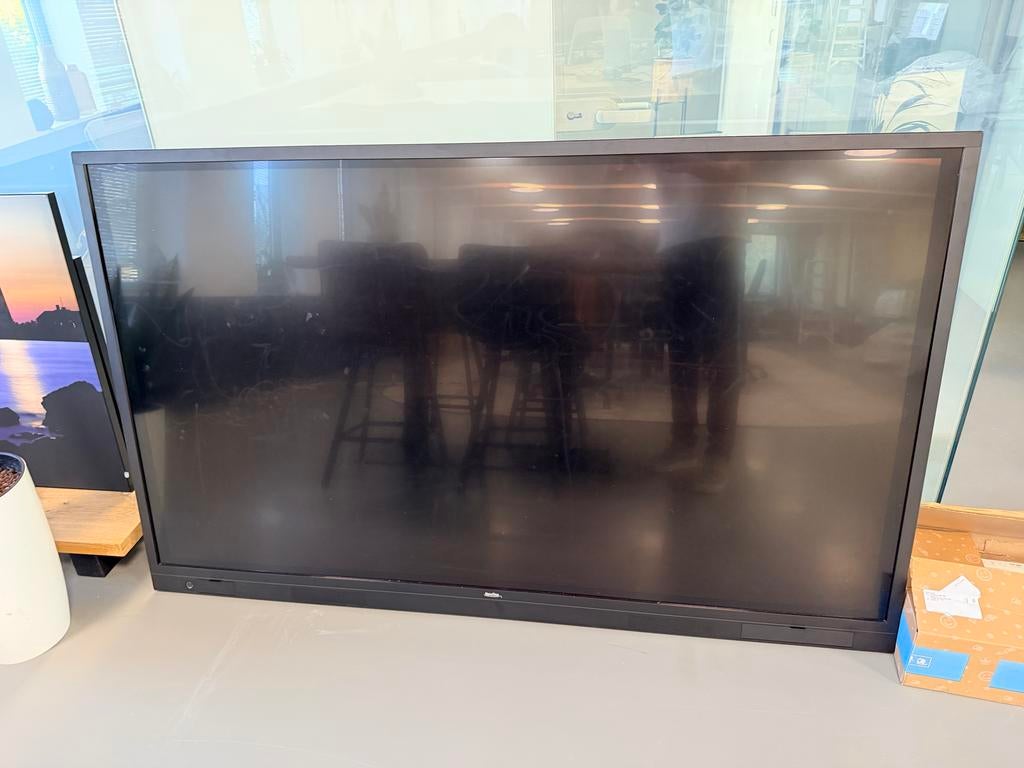 Newline TruTouch TT-7518VN 80 inch Touchscreen Digibord, Gebruikt, 50 Hz, LCD, 100 cm of meer