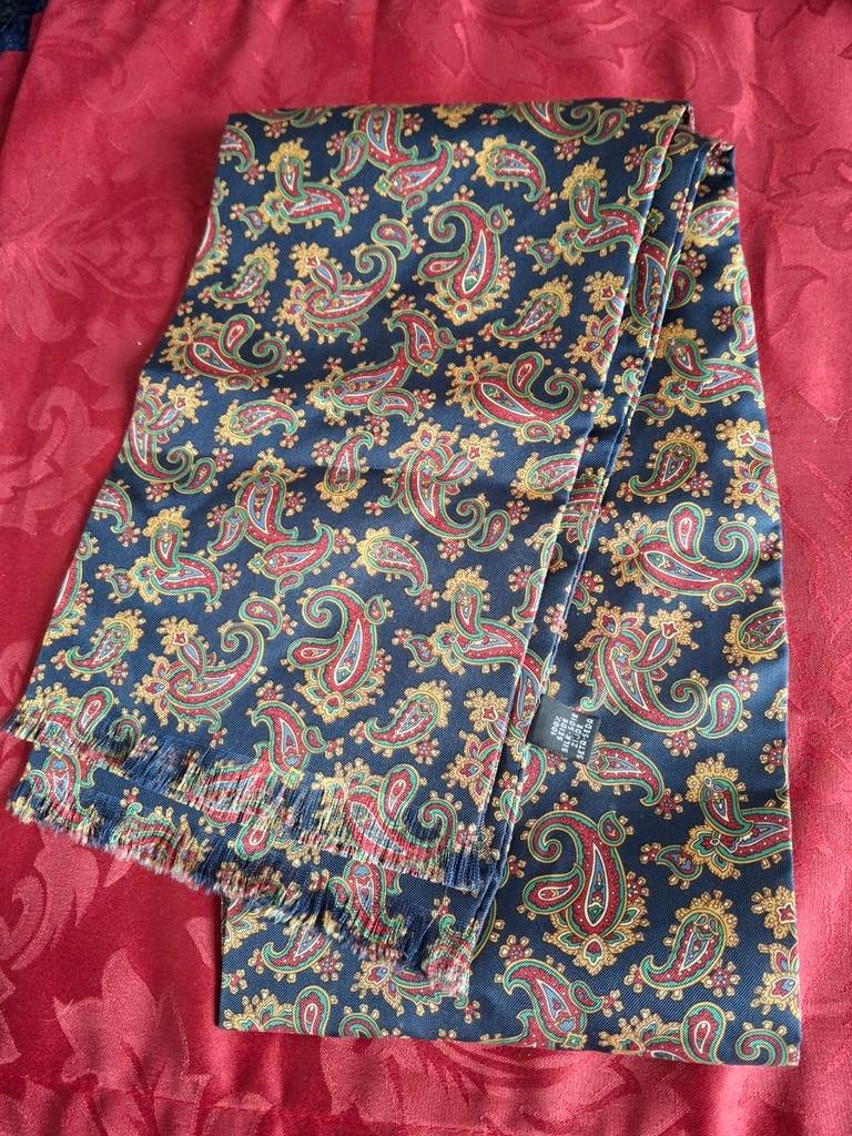 Zijden heren sjaaltje., Kleding | Heren, Ophalen of Verzenden, Zo goed als nieuw, Overige maten, Sjaal