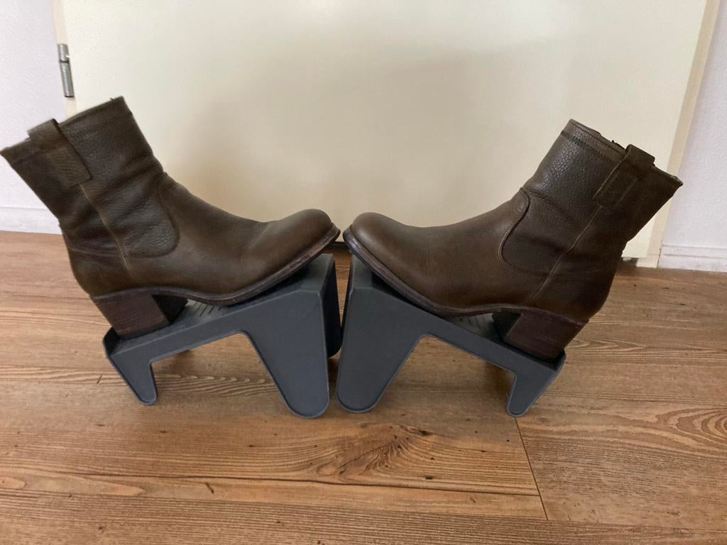 Cellini Leren Enkellaarsjes Legergroen Maat 42 - Z.G.A.N., Kleding | Dames, Schoenen, Ophalen of Verzenden, Zo goed als nieuw