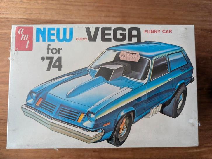 AMT Chevy Vega 74 Funny Car Plakmodel - Nieuw in doos, Hobby en Vrije tijd, Modelbouw | Auto's en Voertuigen, Nieuw, Auto, Groter dan 1:32