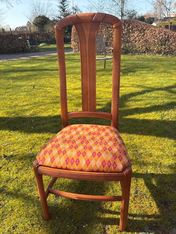 8 Houten eetkamerstoelen met losse zittingen in 2 kleuren, Huis en Inrichting, Stoelen, Gebruikt, Vijf, Zes of meer stoelen, Hout