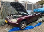 Mazda MX-5 1.6 I 2000 Rood, Auto's, Mazda, Achterwielaandrijving, 40 €/maand, 4 cilinders, Cabriolet