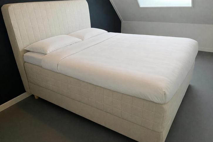 IKEA HOMMELVIK boxspring 160x200 cm zonder topper, Huis en Inrichting, Slaapkamer | Boxsprings, Gebruikt, 160 cm, 200 cm, Tweepersoons