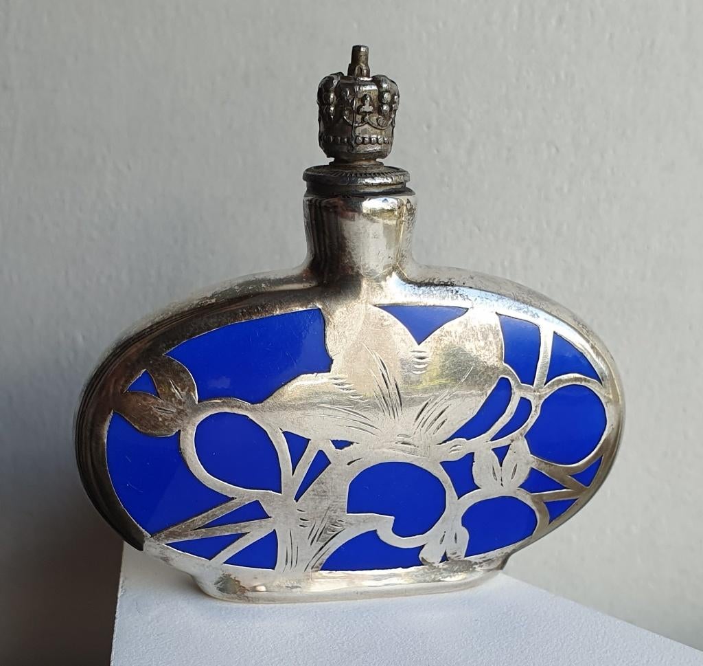 Parfumflesje met zilveropleg overlay, Deusch, ca 1920, Antiek en Kunst, Verzenden, Zilver