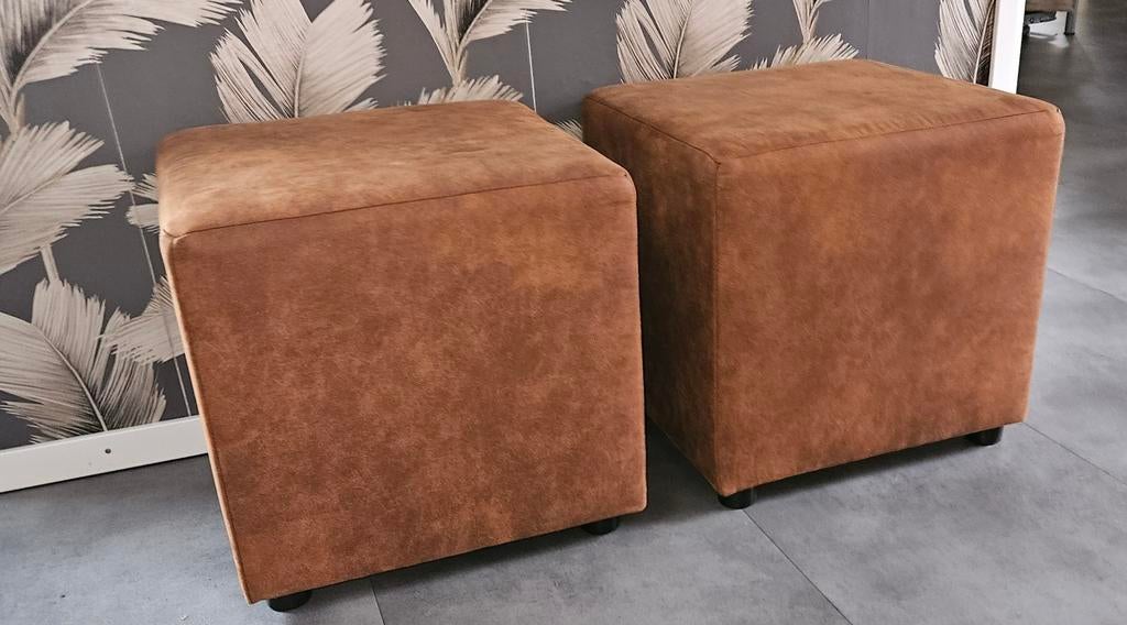 2 hockers, Huis en Inrichting, Ophalen, Minder dan 50 cm, Vierkant, Minder dan 50 cm