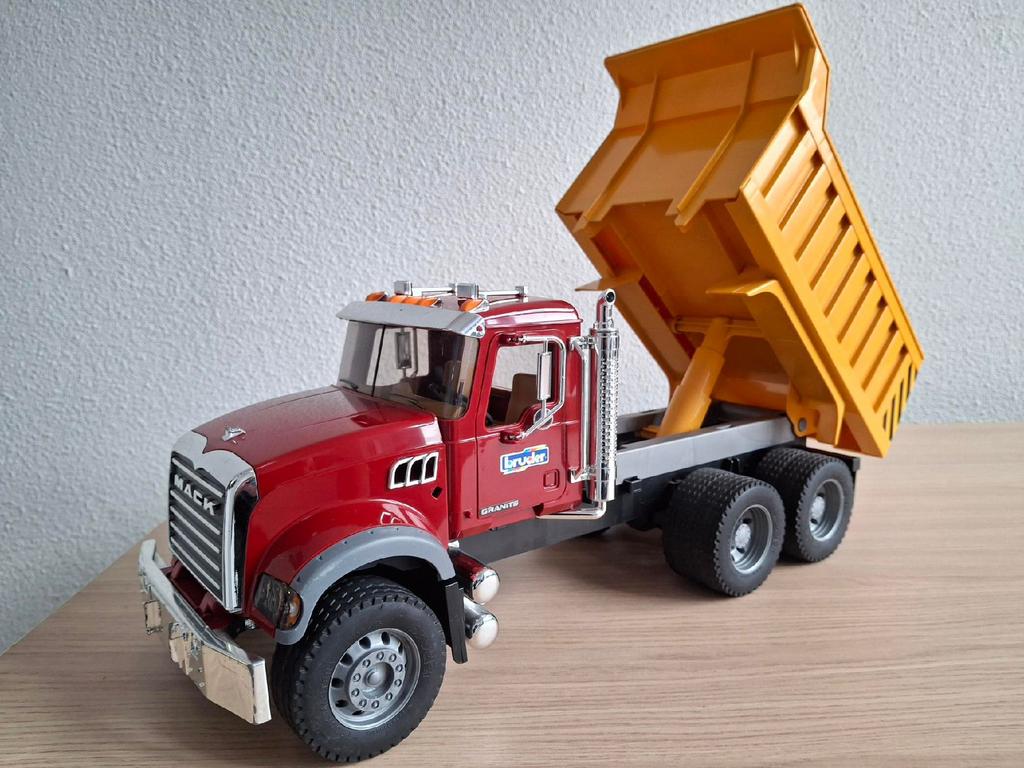 Bruder Mack Granite kiepauto, Ophalen of Verzenden, Gebruikt